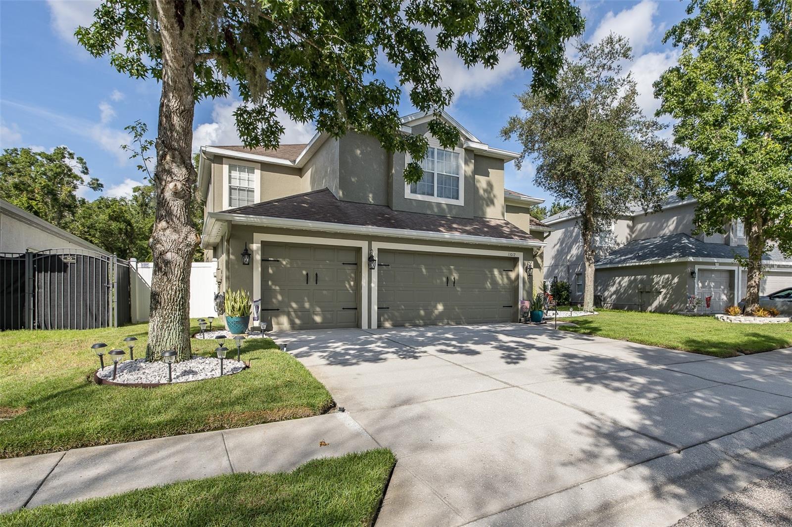 Image 3 of 66 For 11012 Oyster Bay Circle
