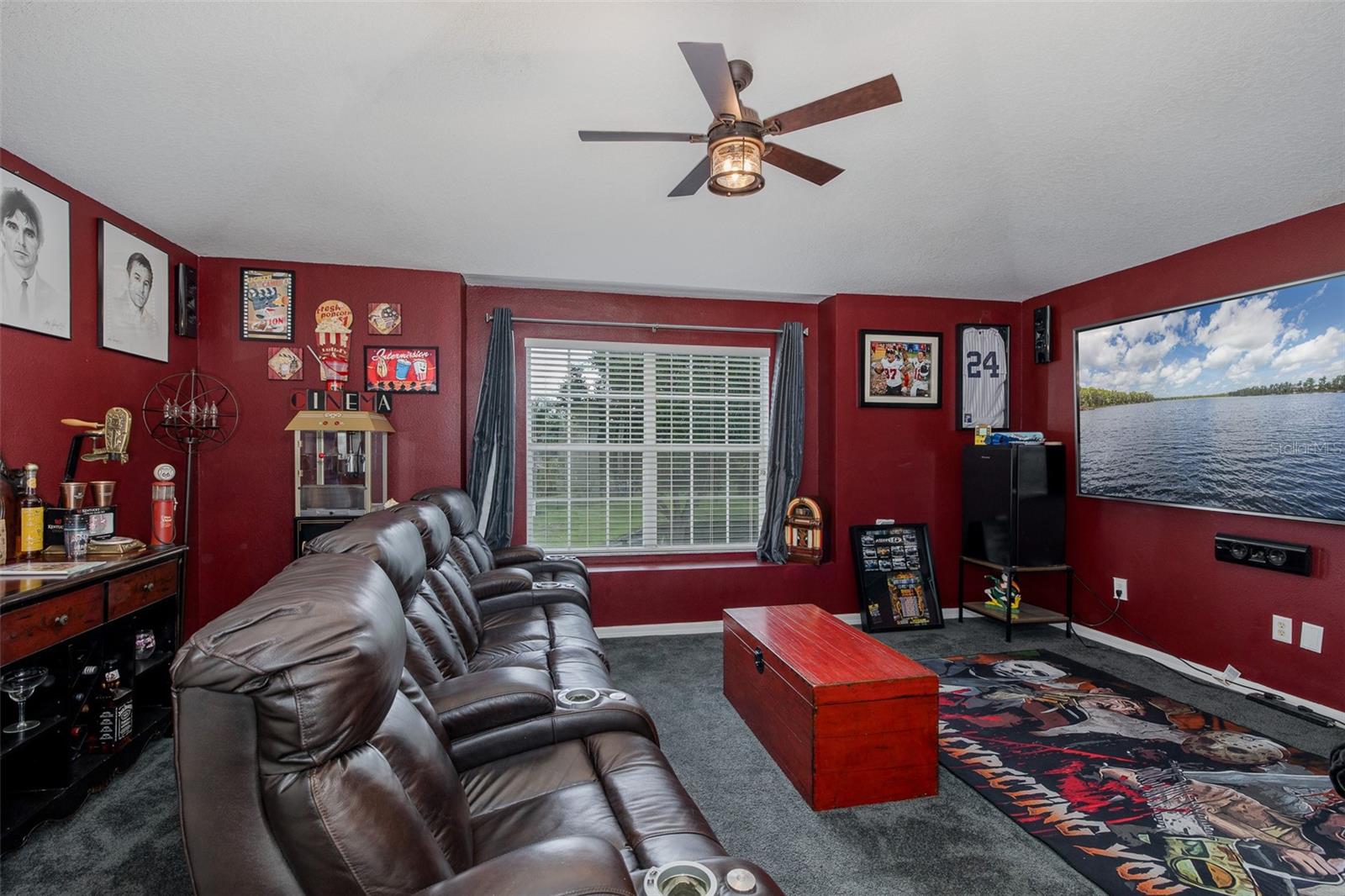 Image 31 of 66 For 11012 Oyster Bay Circle