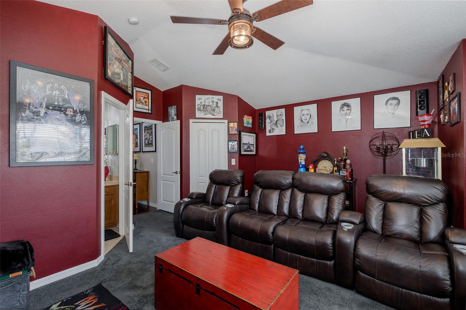 Image 33 of 66 For 11012 Oyster Bay Circle