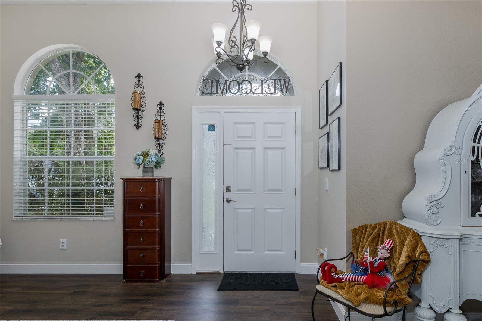Image 6 of 66 For 11012 Oyster Bay Circle