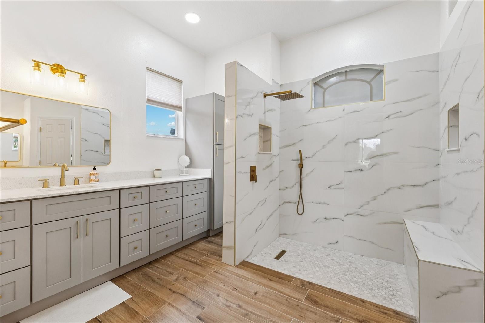 Image 20 of 52 For 13049 Thoroughbred Drive