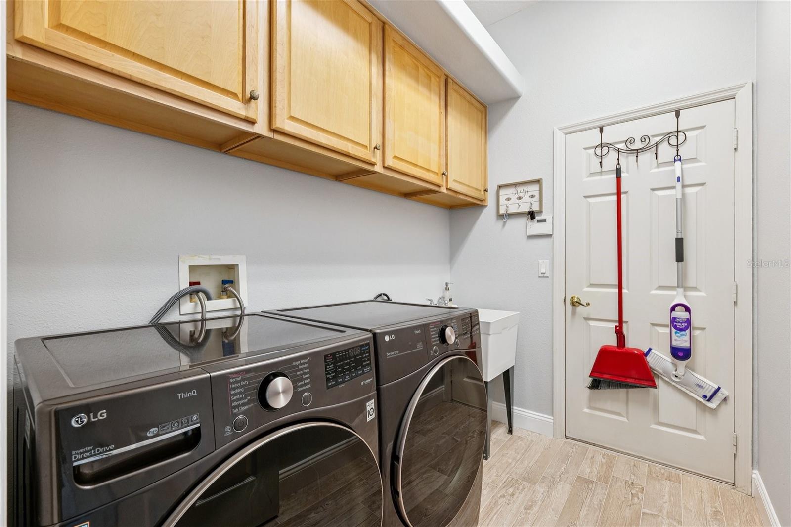 Image 33 of 52 For 13049 Thoroughbred Drive