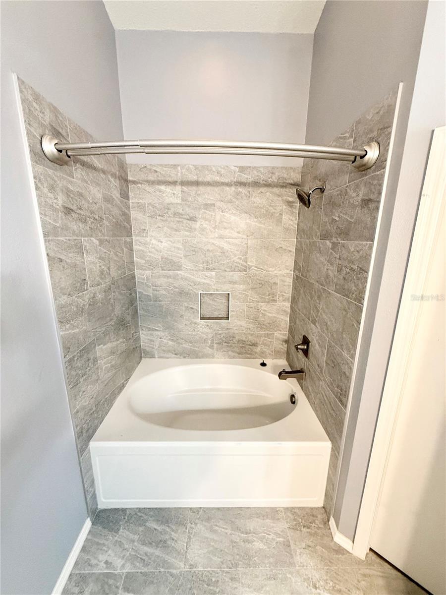Image 13 of 14 For 8654 Hunters Key Circle