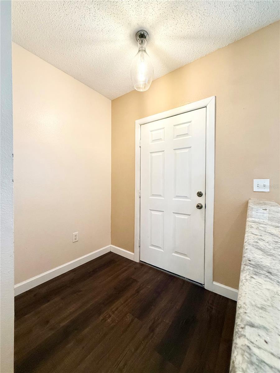 Image 2 of 14 For 8654 Hunters Key Circle