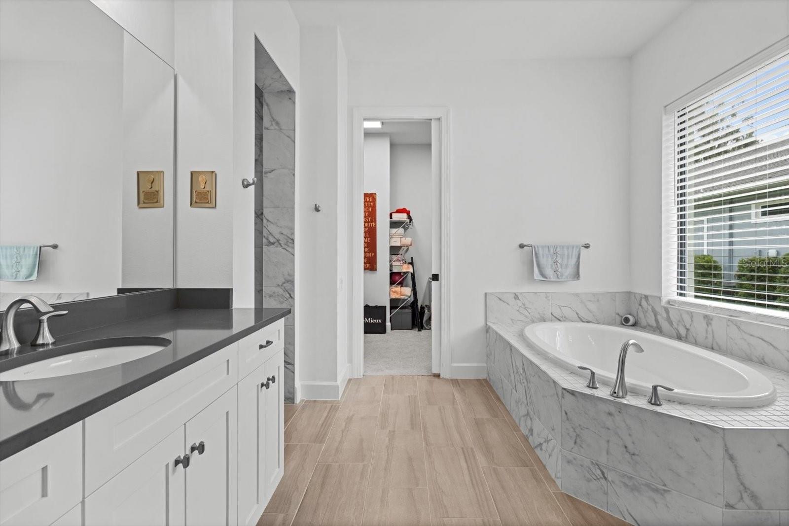 Image 26 of 41 For 4505 Hickory Oak Drive