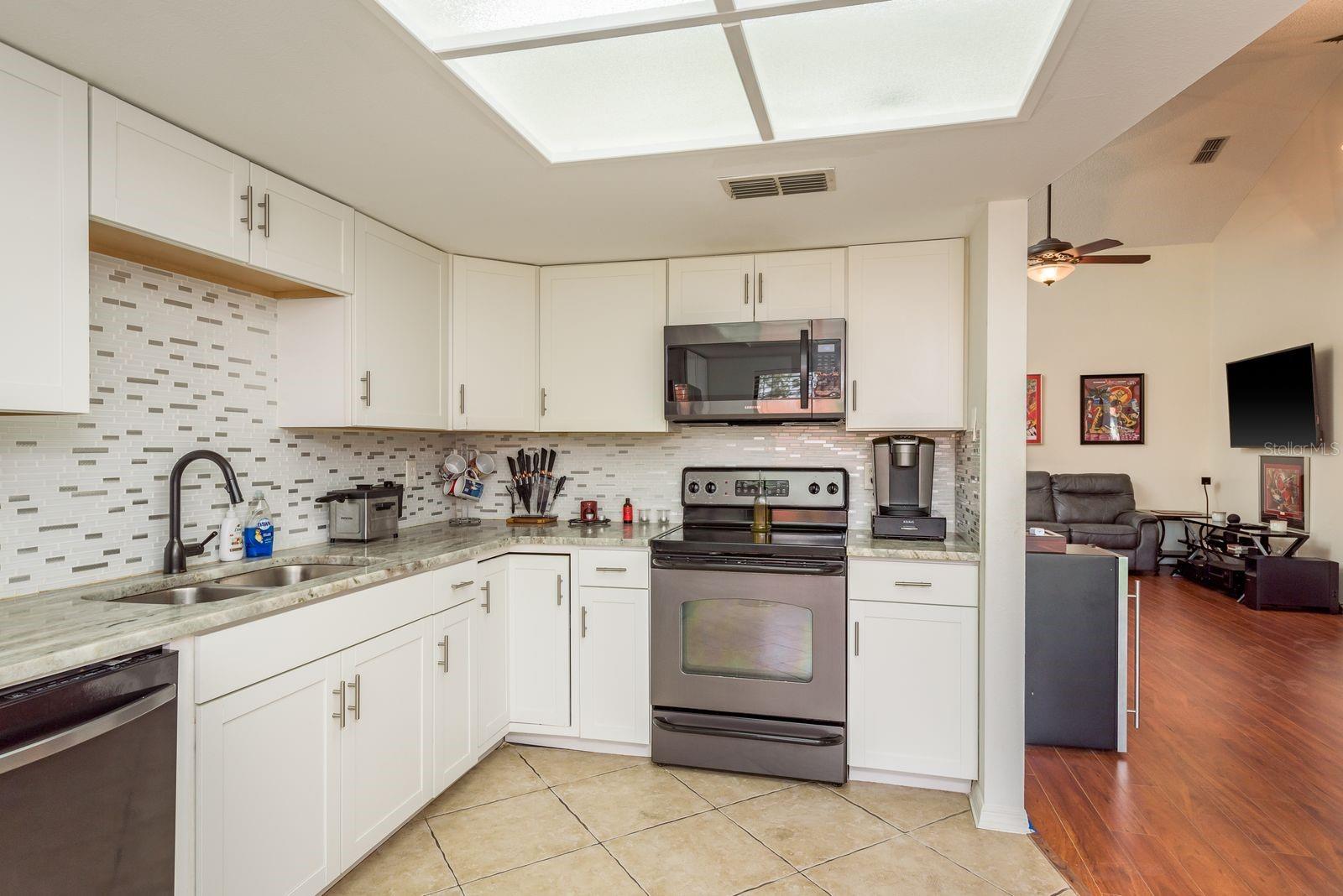 Image 17 of 36 For 2636 Enterprise Road E C24