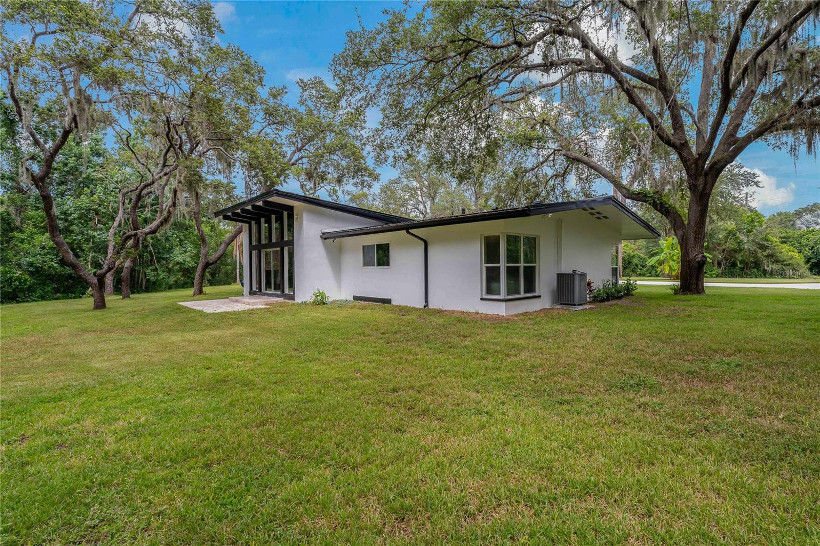 Image 52 of 63 For 1870 Oak Creek Drive
