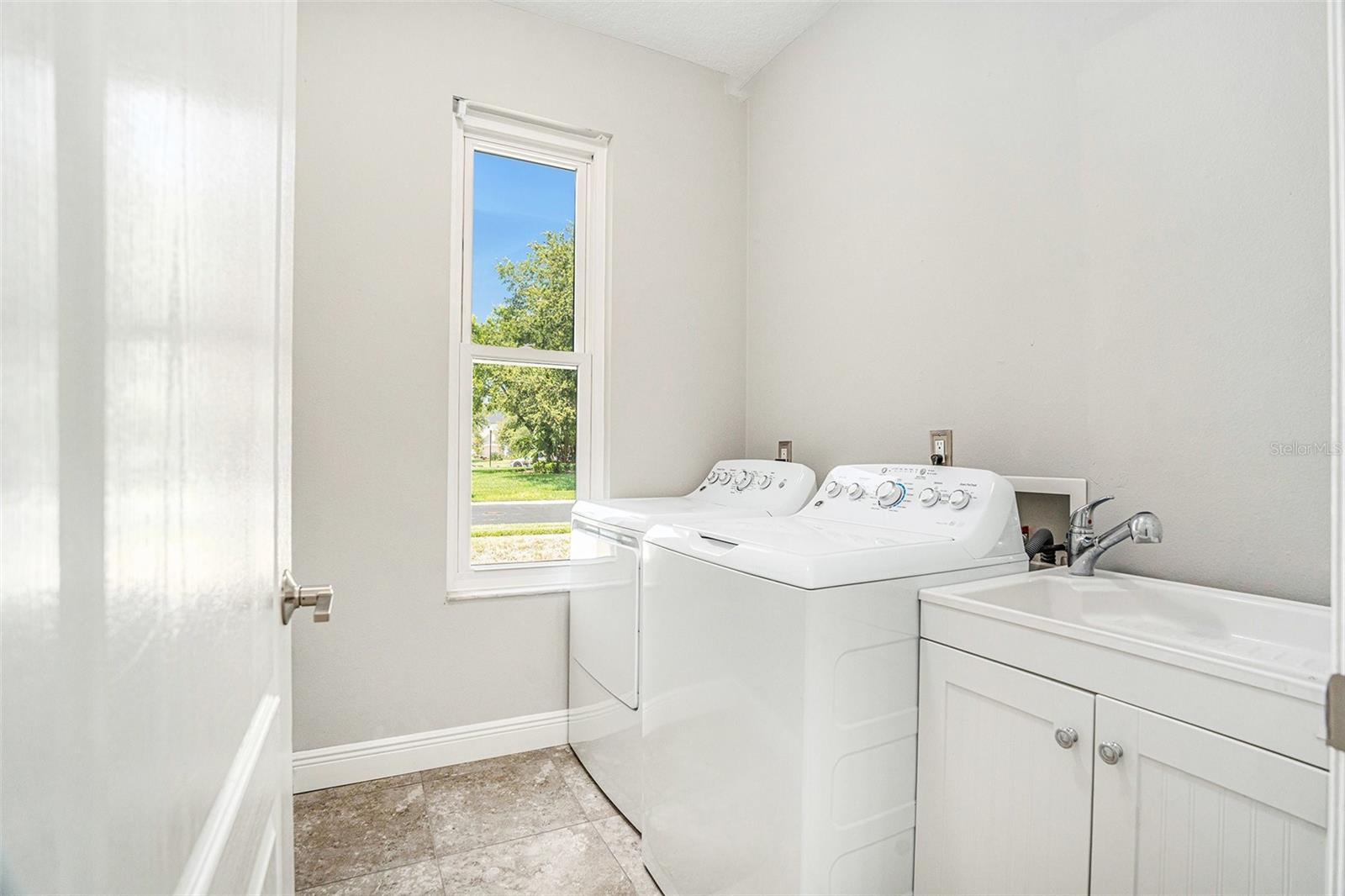 Image 12 of 26 For 2626 Millhopper Avenue