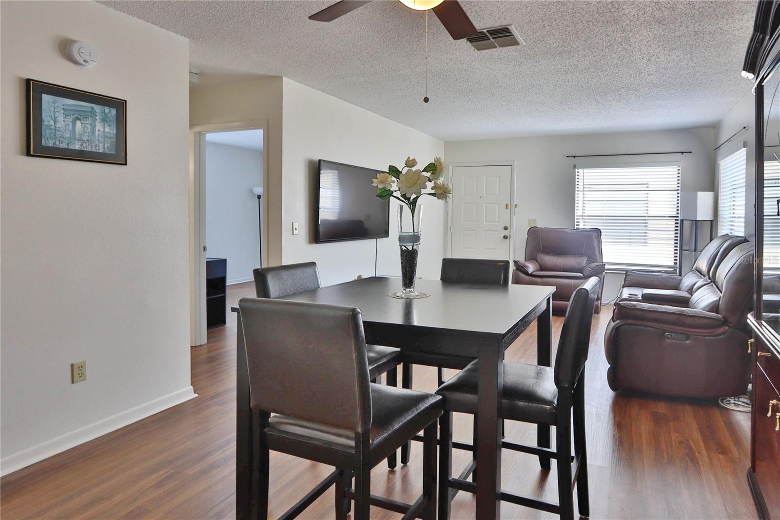 Image 10 of 36 For 13608 Village Drive 6201