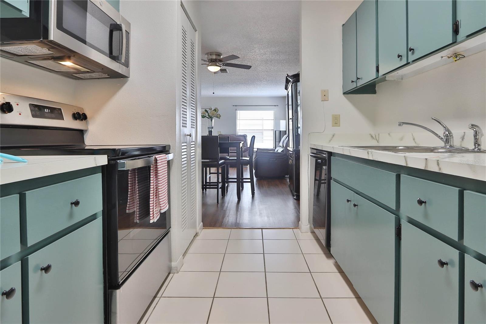 Image 16 of 36 For 13608 Village Drive 6201