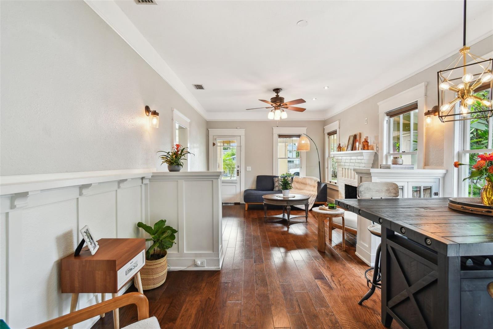 Listing photo id 13 for 6008 Branch Avenue