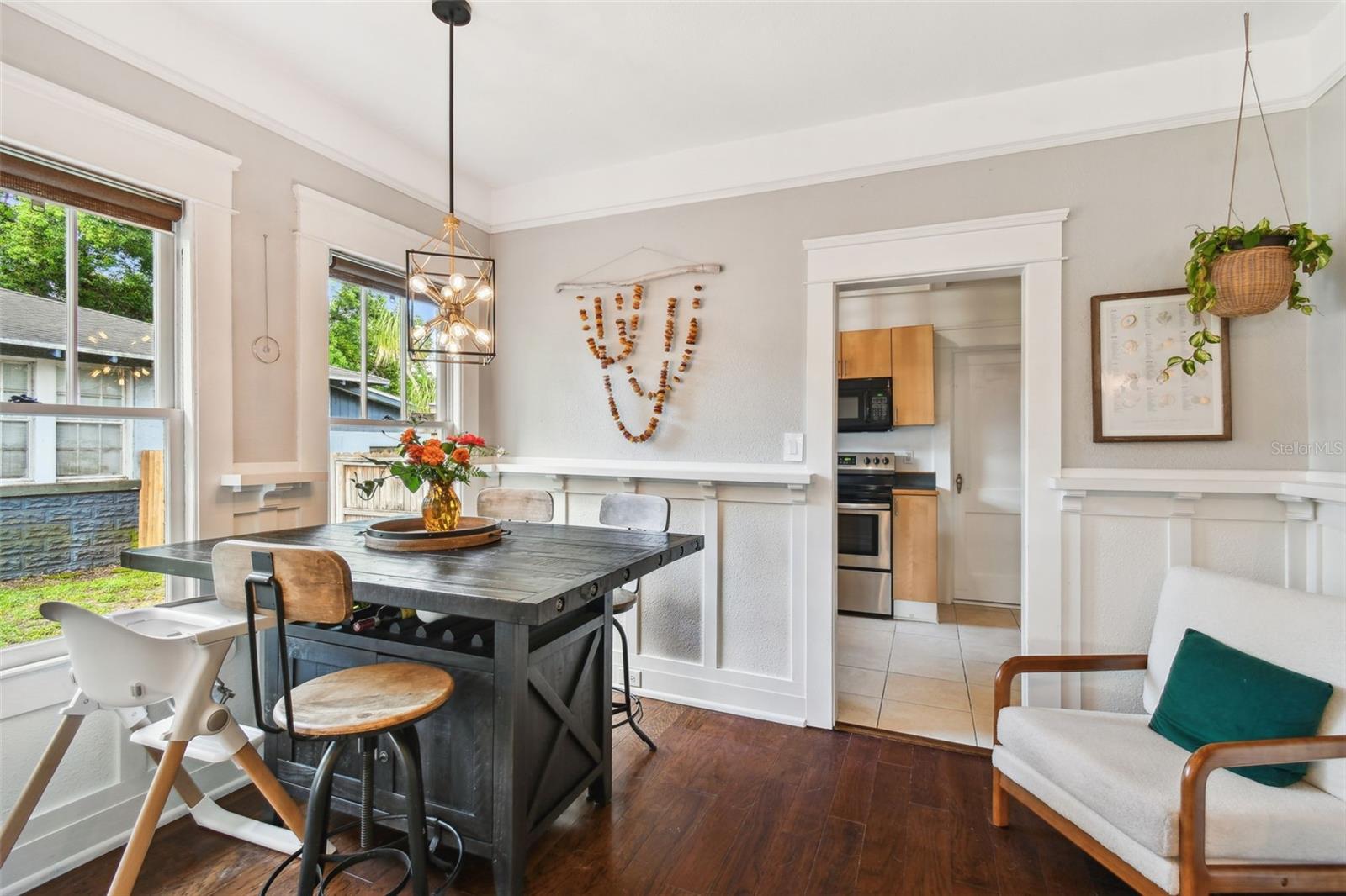 Listing photo id 4 for 6008 Branch Avenue
