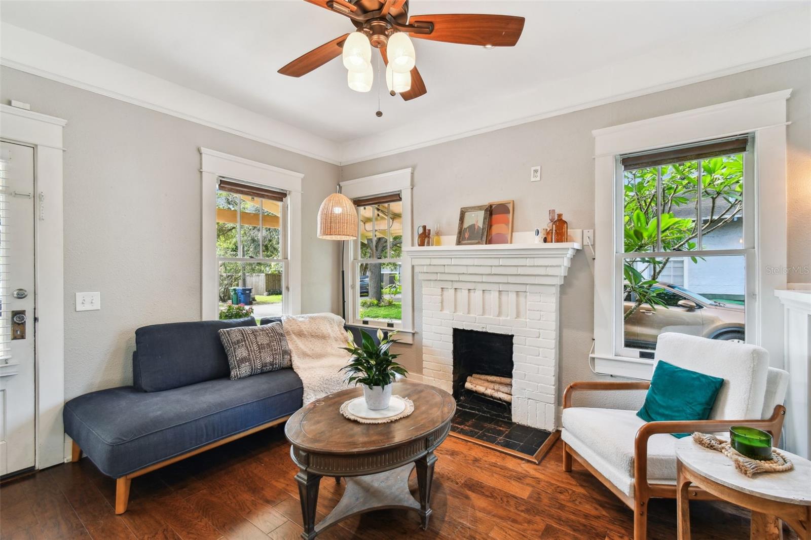 Listing photo id 6 for 6008 Branch Avenue