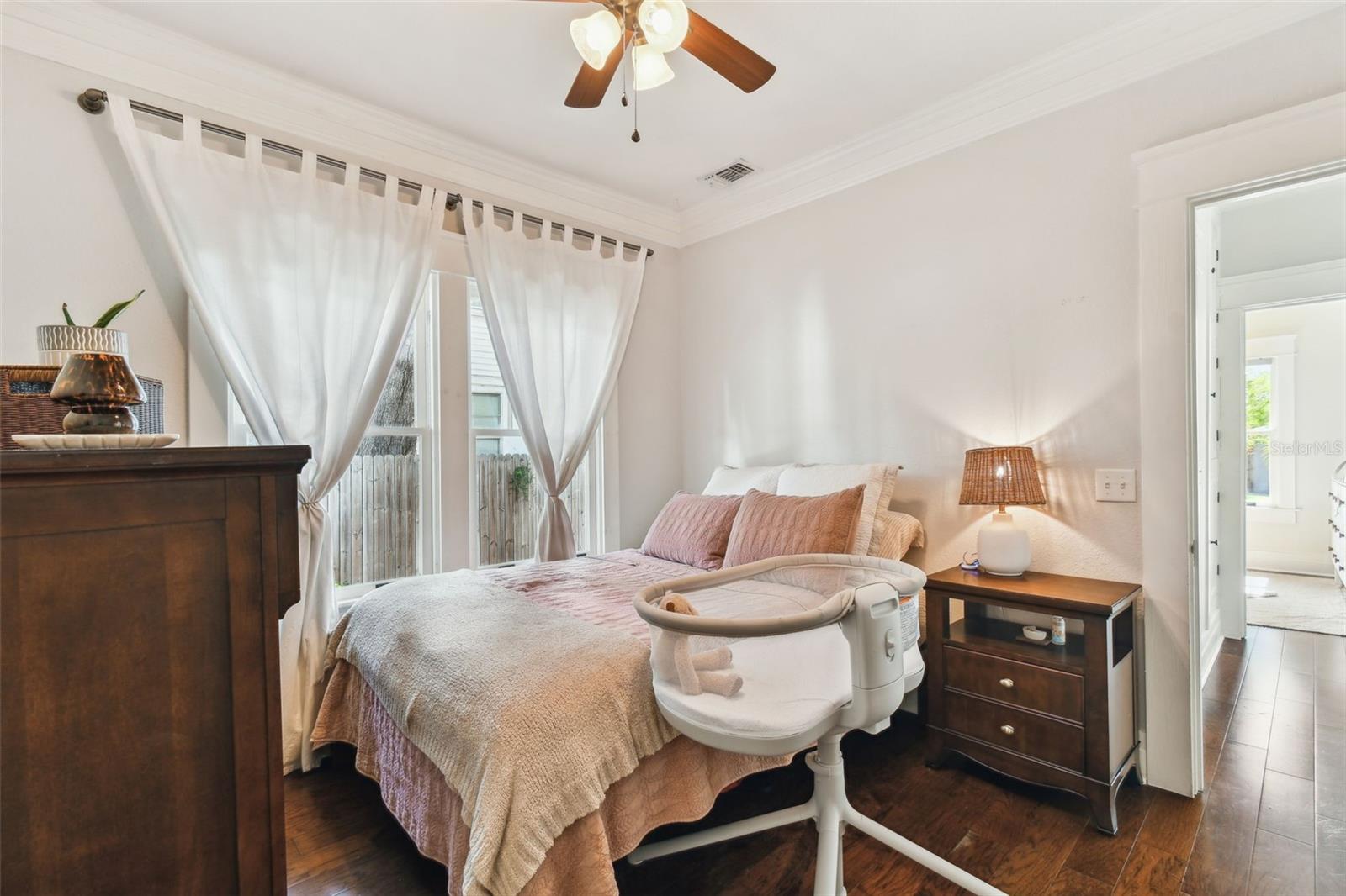 Listing photo id 7 for 6008 Branch Avenue