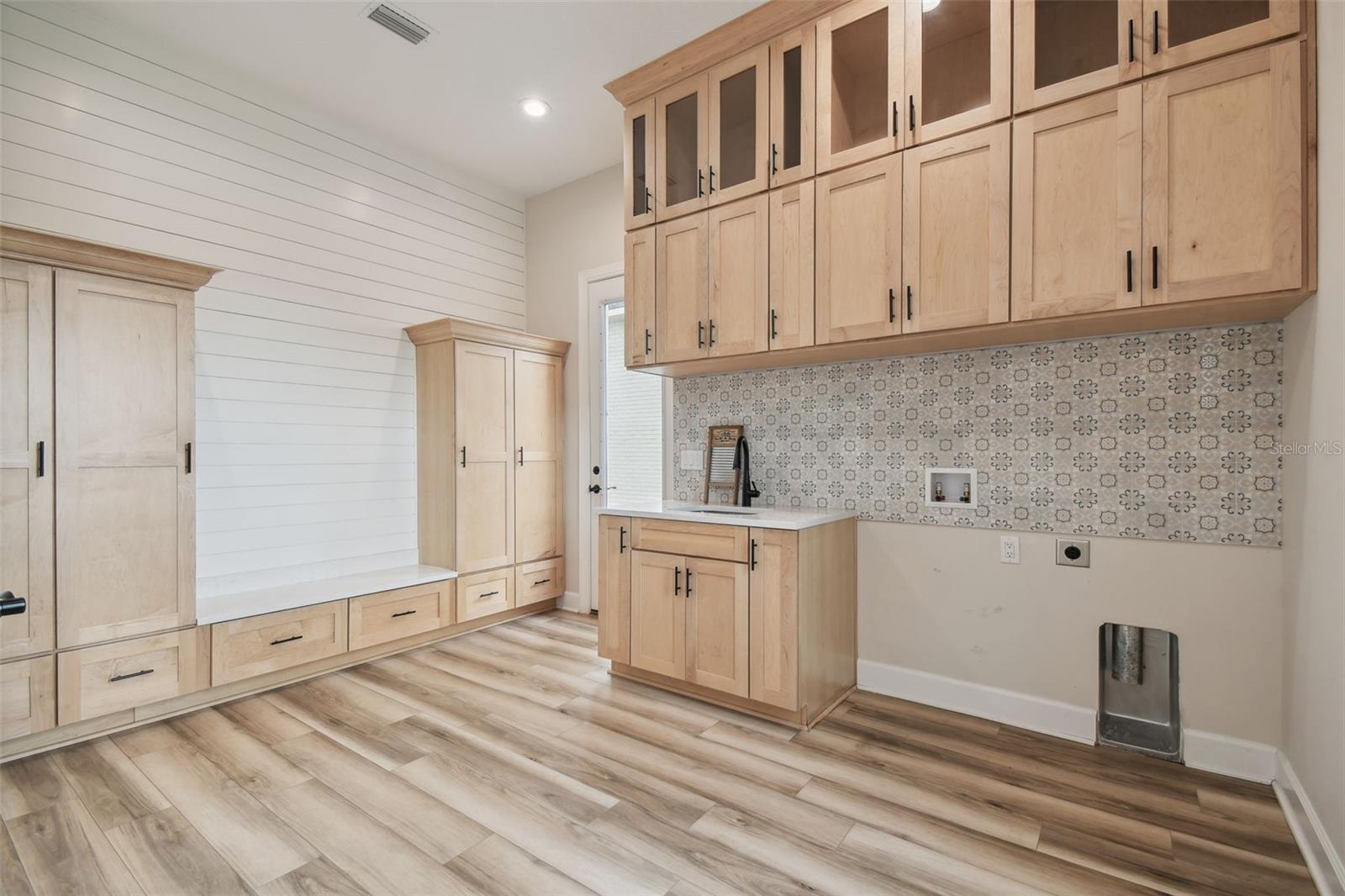 Image 96 of 100 For 13711 Lussier Lane