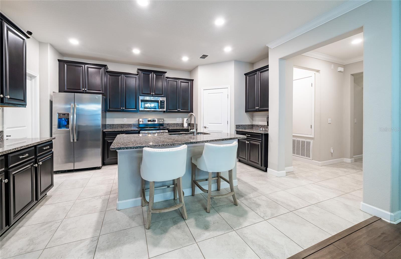 Image 4 of 47 For 4145 Shrewbury Place