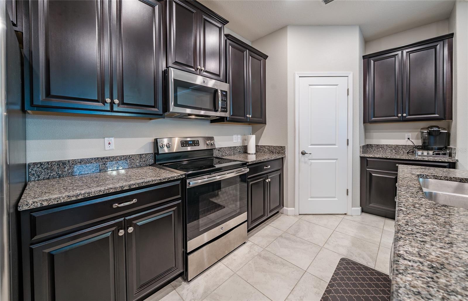 Image 5 of 47 For 4145 Shrewbury Place
