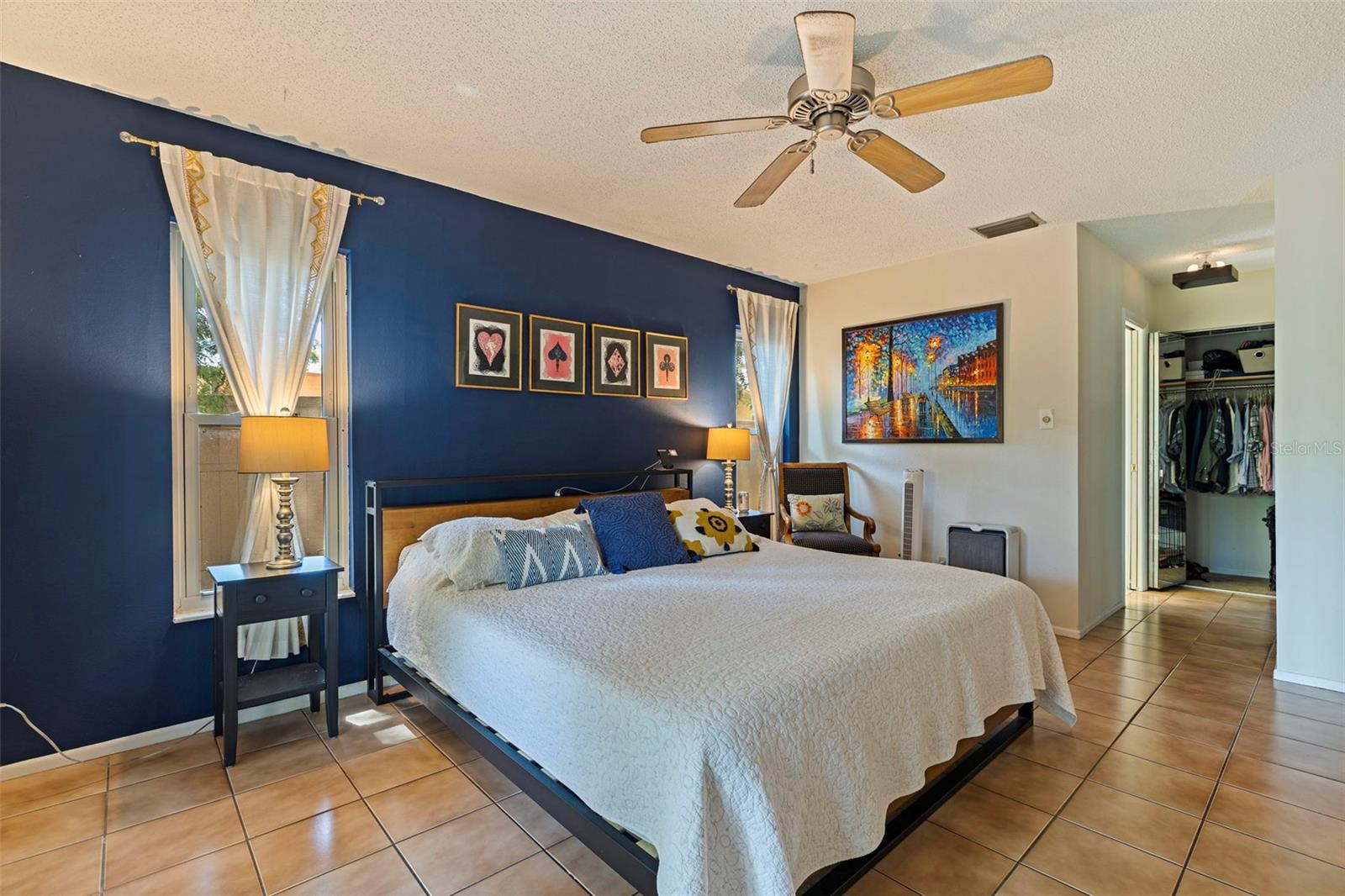 Listing photo id 14 for 1942 Pinellas Point Drive S