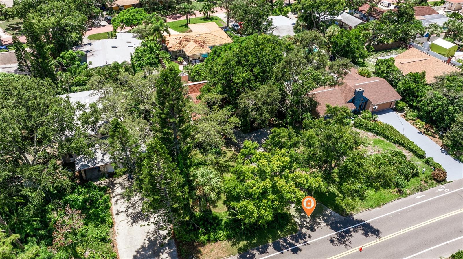 Listing photo id 32 for 1942 Pinellas Point Drive S