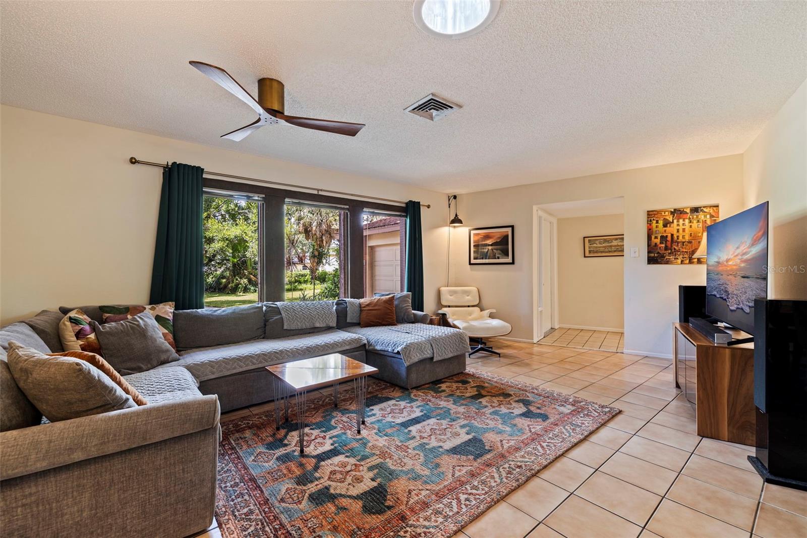 Listing photo id 2 for 1942 Pinellas Point Drive S