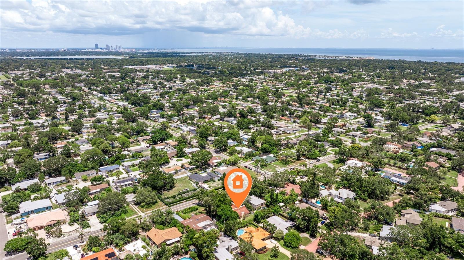 Listing photo id 38 for 1942 Pinellas Point Drive S
