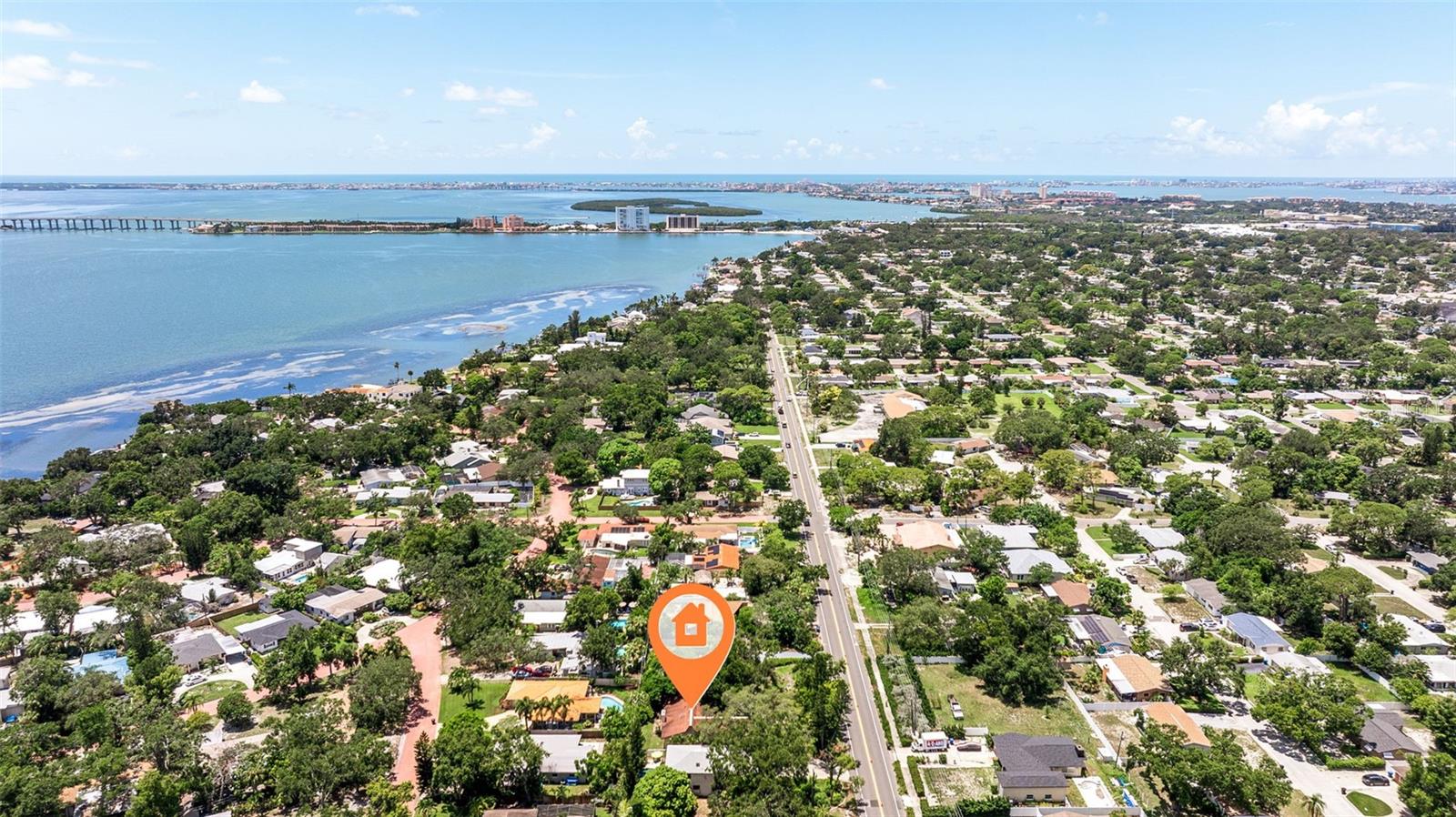 Listing photo id 40 for 1942 Pinellas Point Drive S
