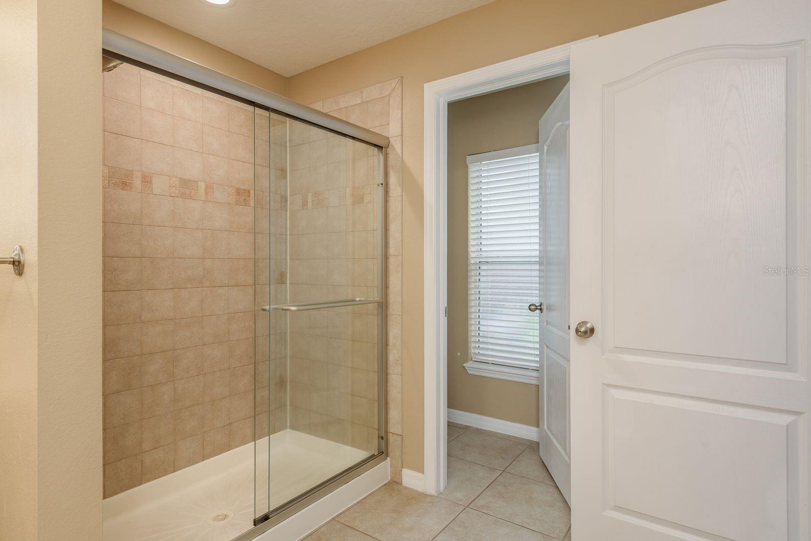 Image 18 of 49 For 11837 Colony Lakes Boulevard