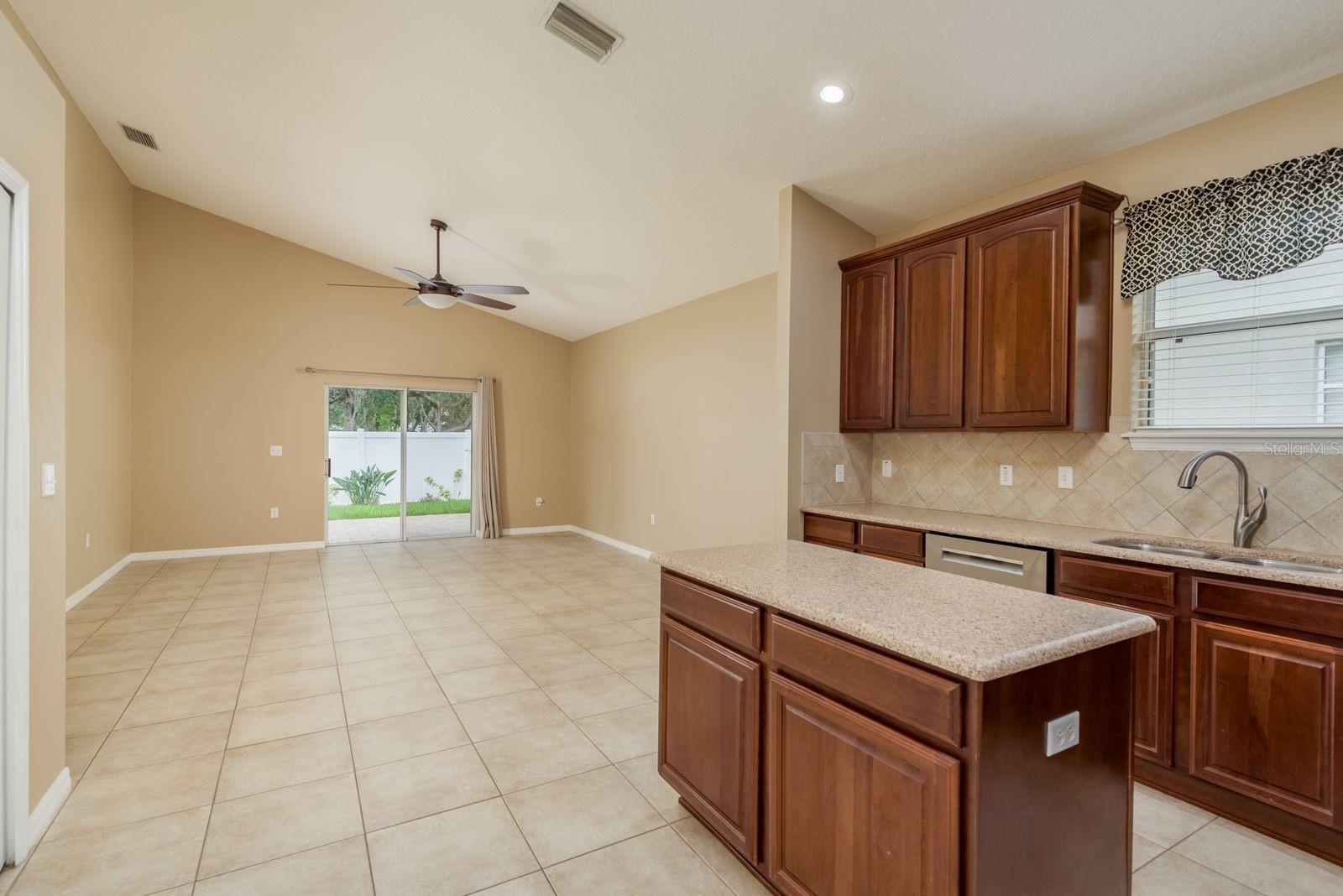 Image 8 of 49 For 11837 Colony Lakes Boulevard