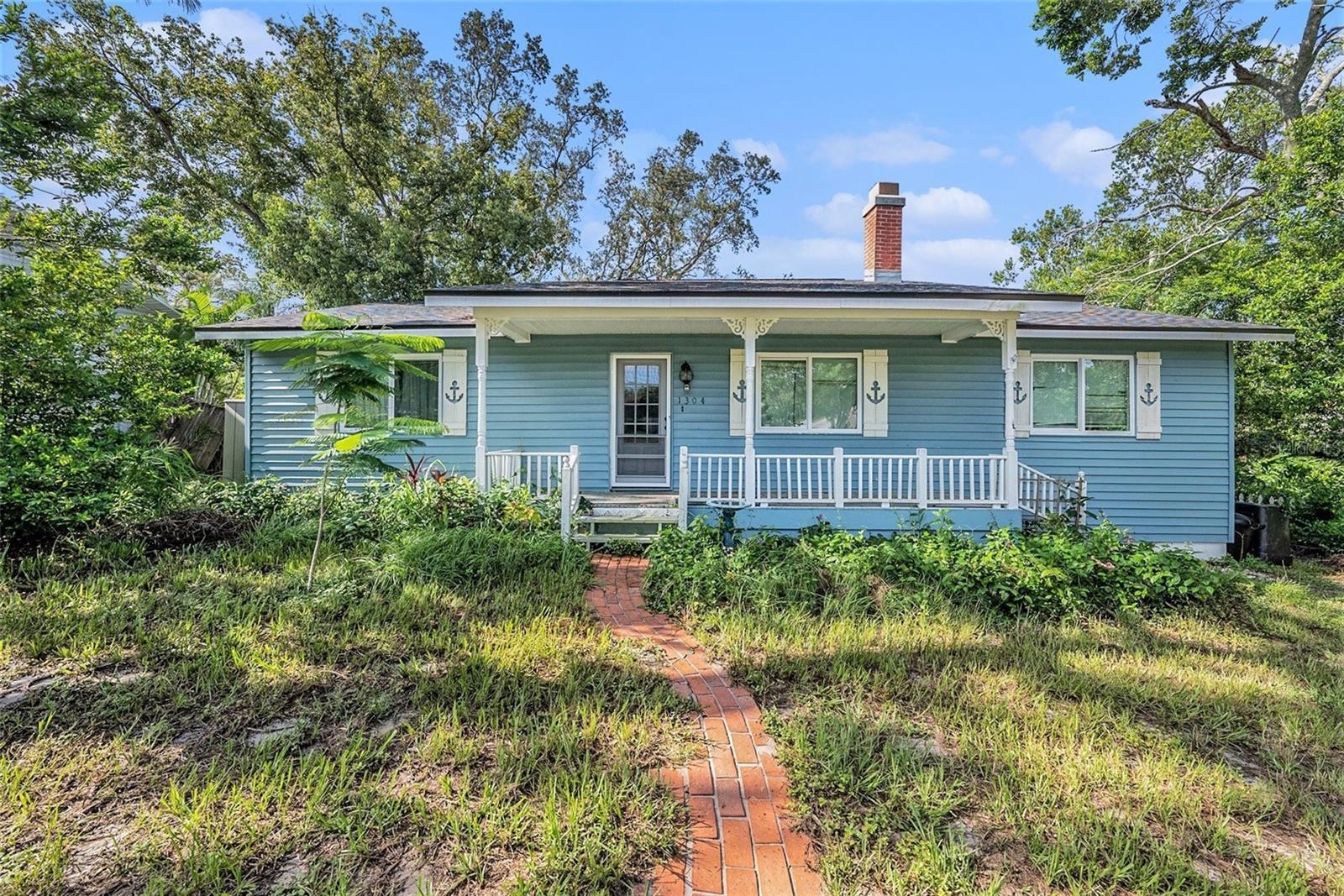 Details for 1304 Court Street, TARPON SPRINGS, FL 34689