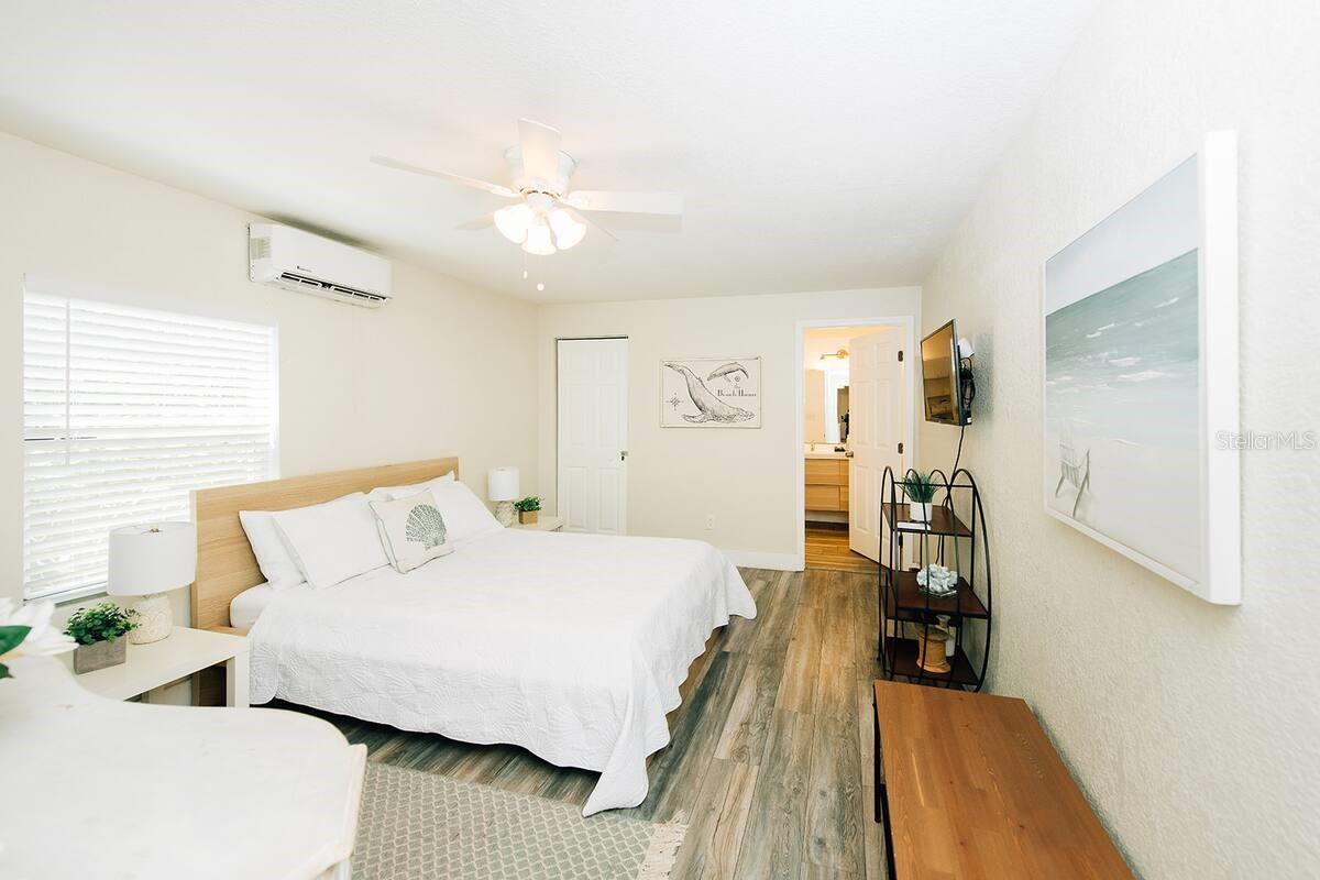 Image 10 of 25 For 4453 2nd Avenue N