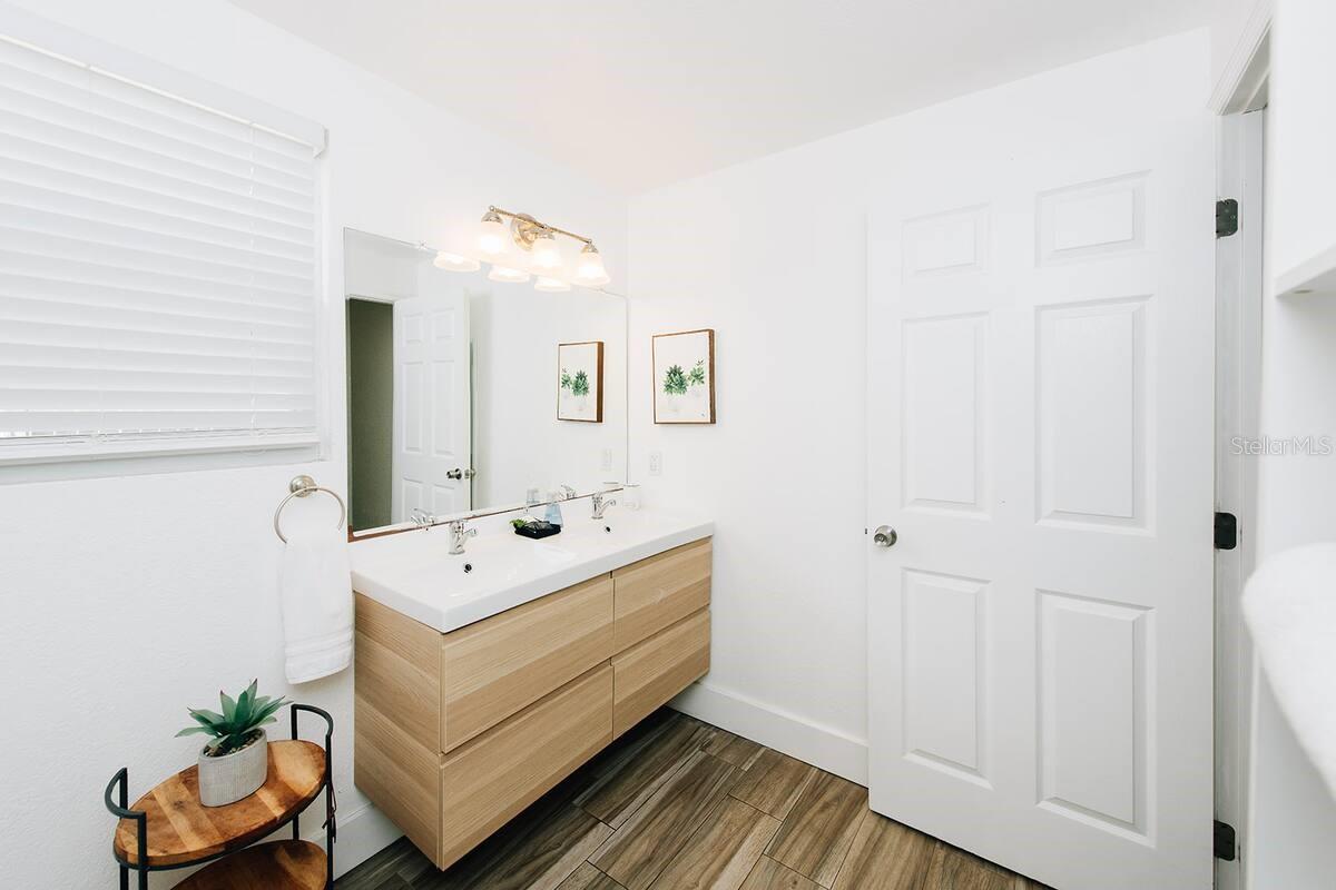 Image 13 of 25 For 4453 2nd Avenue N
