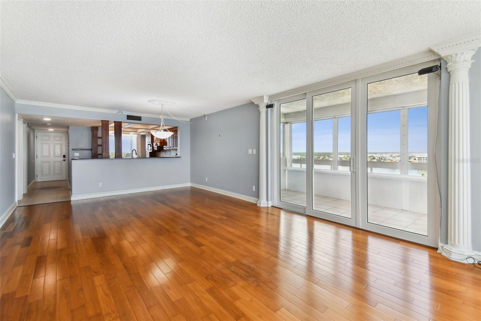 Image 10 of 62 For 17900 Gulf Boulevard 12a