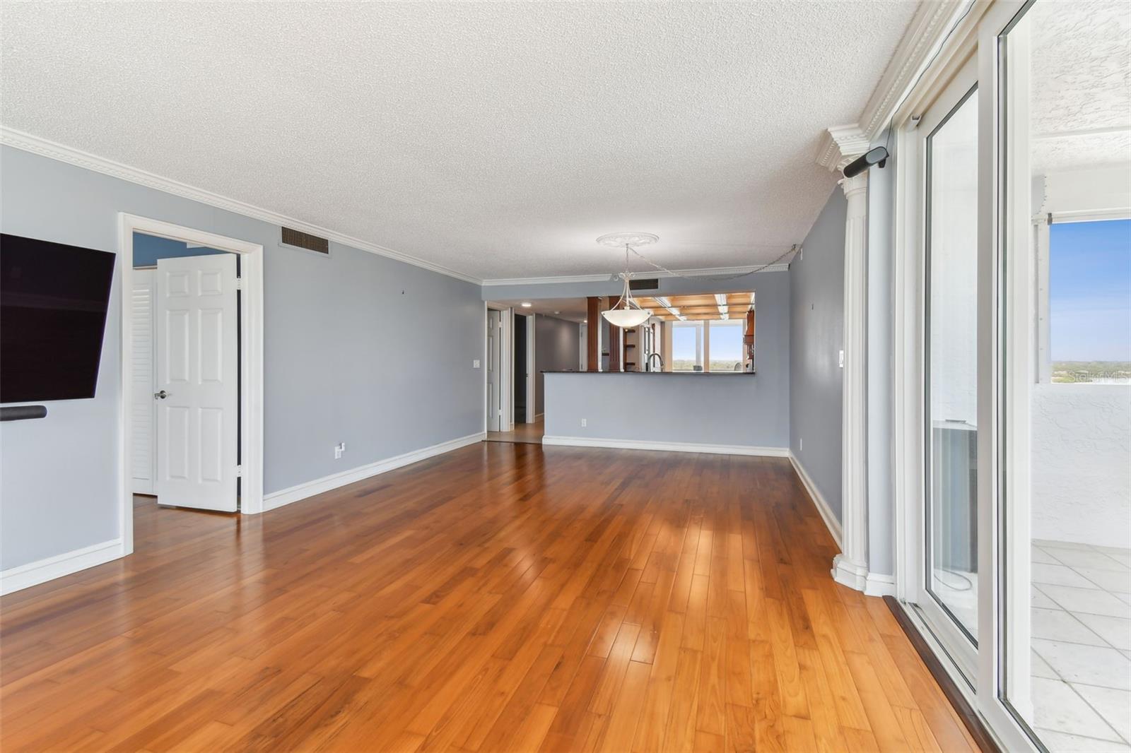 Image 15 of 62 For 17900 Gulf Boulevard 12a