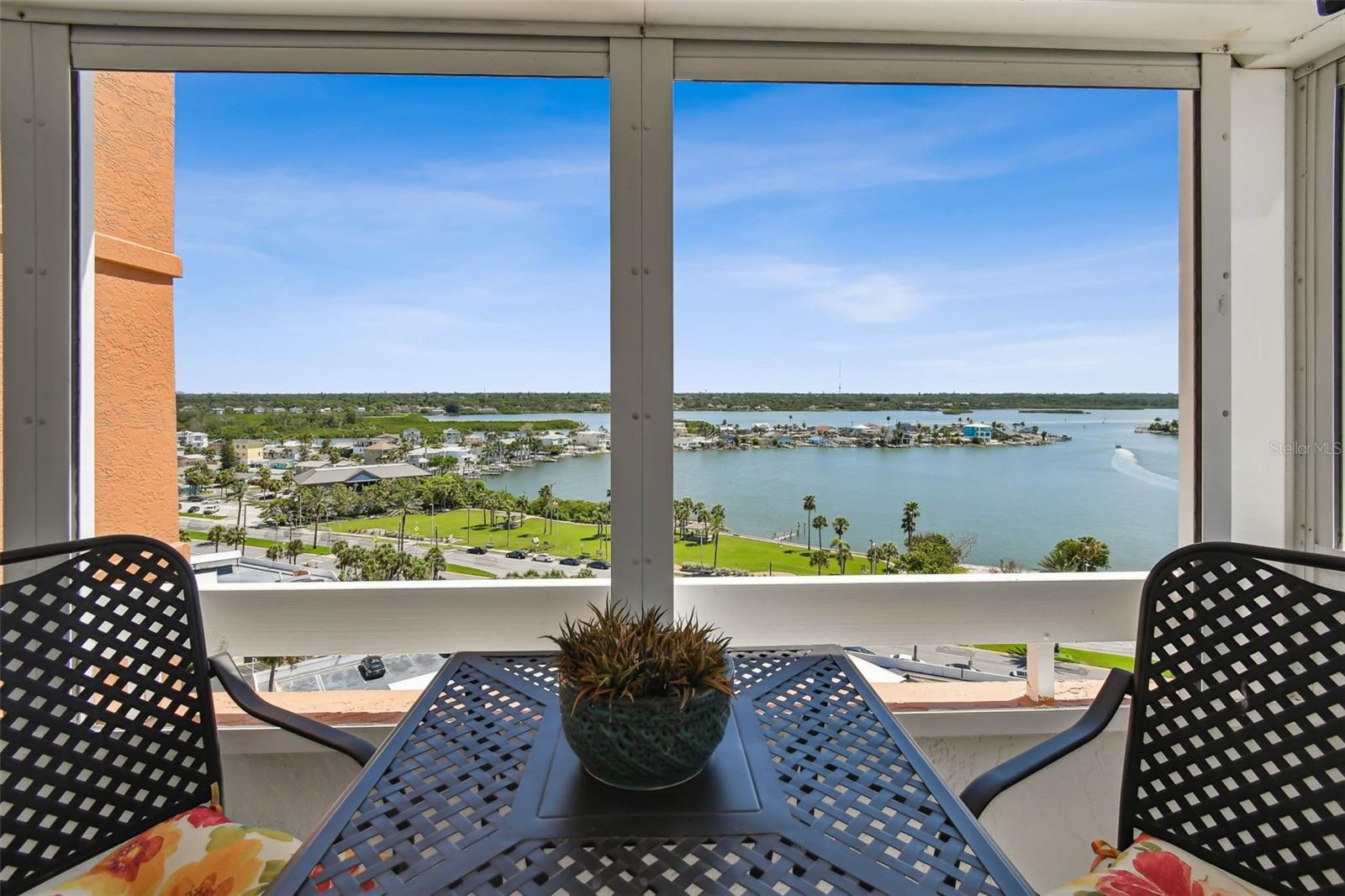 Image 4 of 62 For 17900 Gulf Boulevard 12a