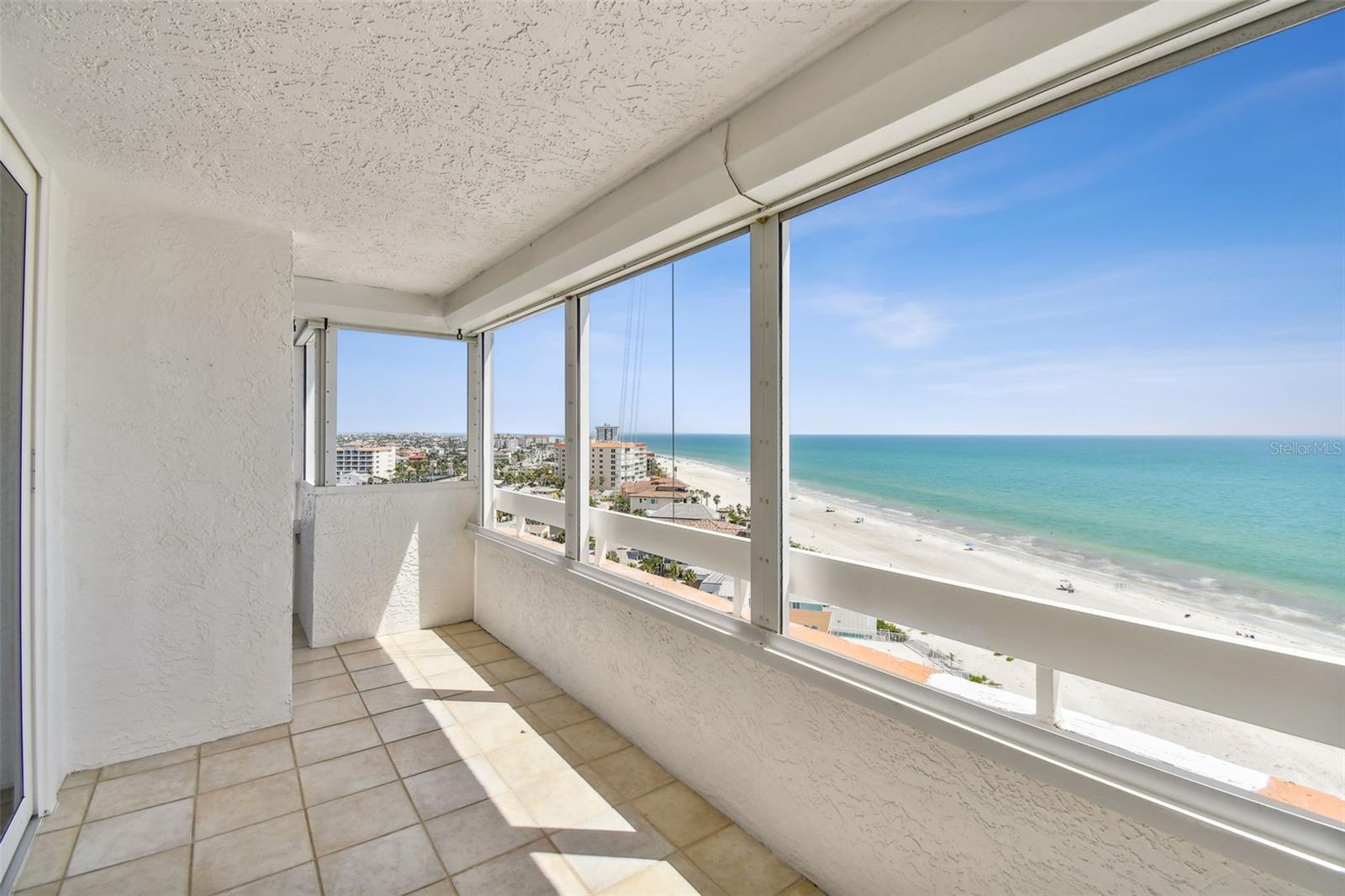 Image 45 of 62 For 17900 Gulf Boulevard 12a