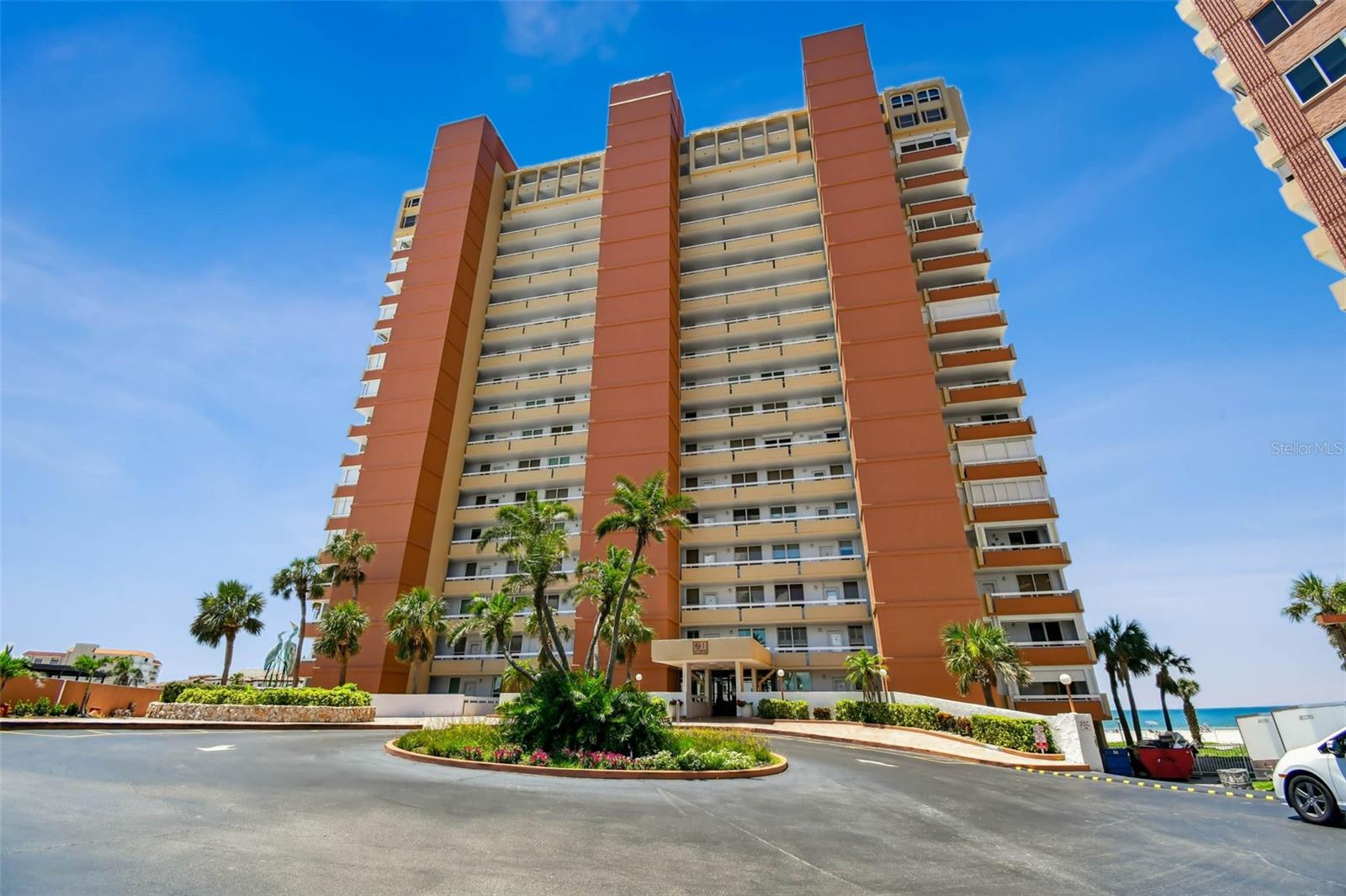 Image 49 of 62 For 17900 Gulf Boulevard 12a