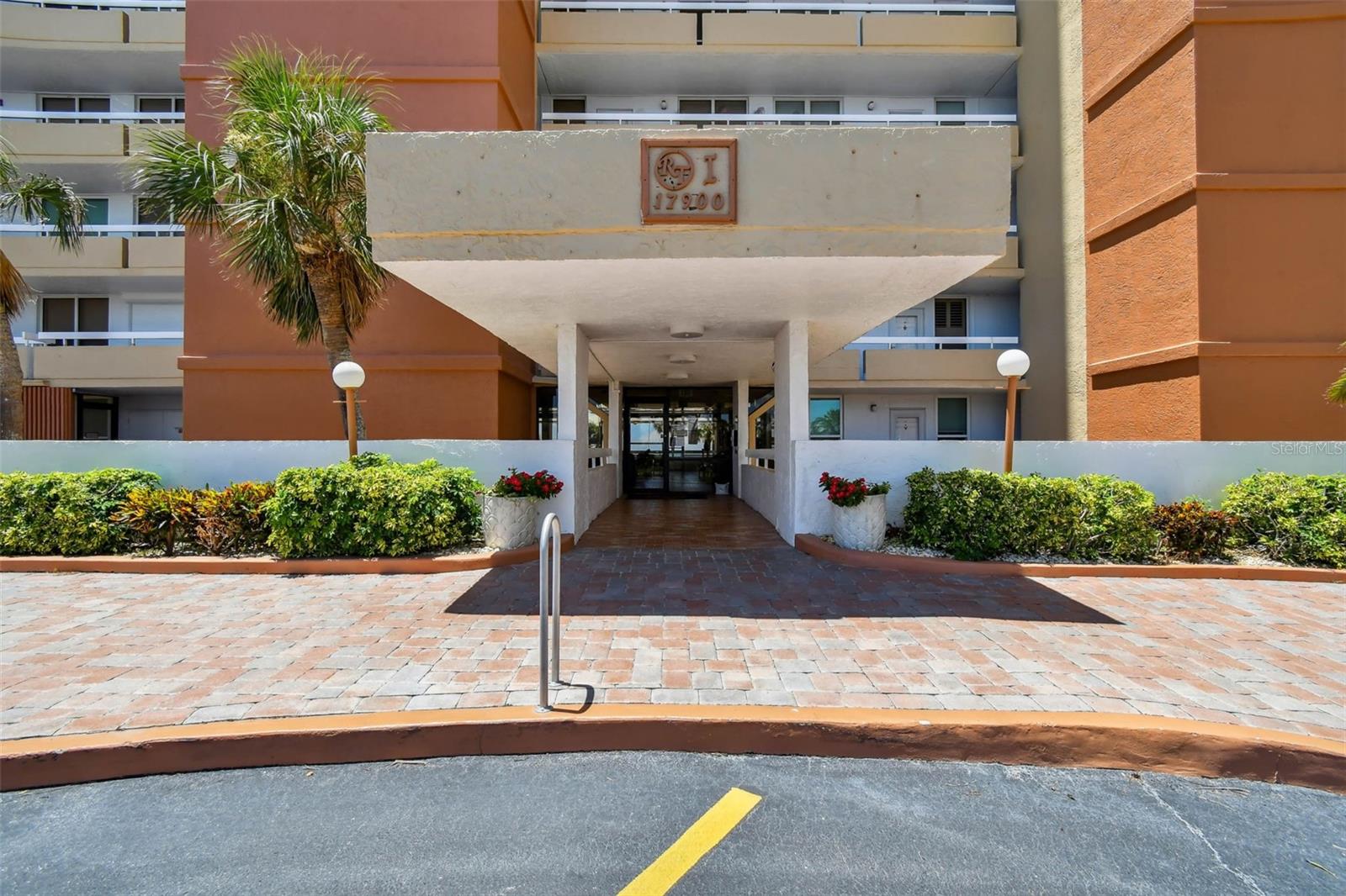 Image 50 of 62 For 17900 Gulf Boulevard 12a