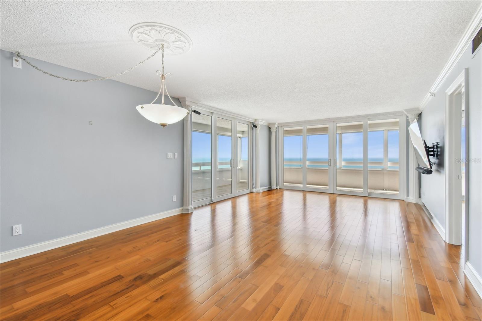 Image 7 of 62 For 17900 Gulf Boulevard 12a