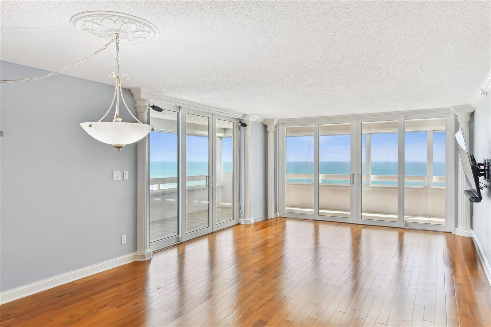 Image 8 of 62 For 17900 Gulf Boulevard 12a