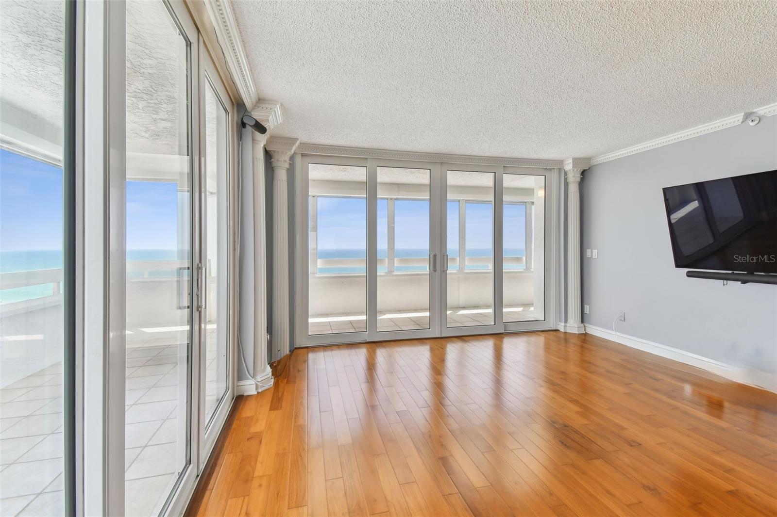 Image 9 of 62 For 17900 Gulf Boulevard 12a