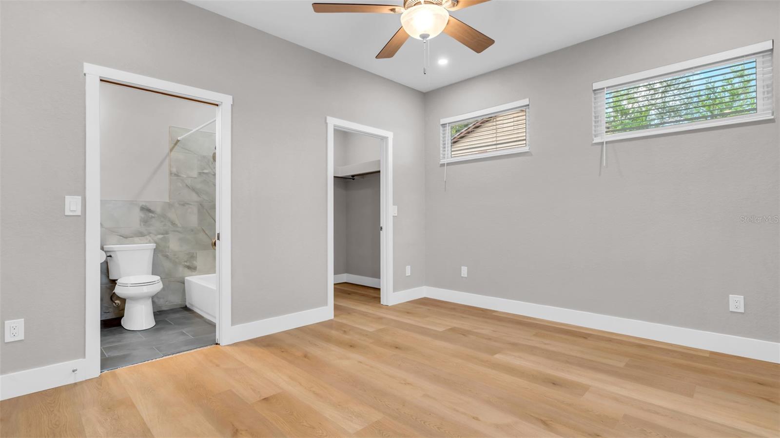 Image 15 of 32 For 4927 5th Avenue S
