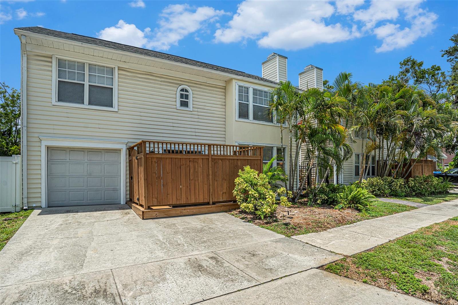 Listing photo id 30 for 307 Bungalow Park Avenue B
