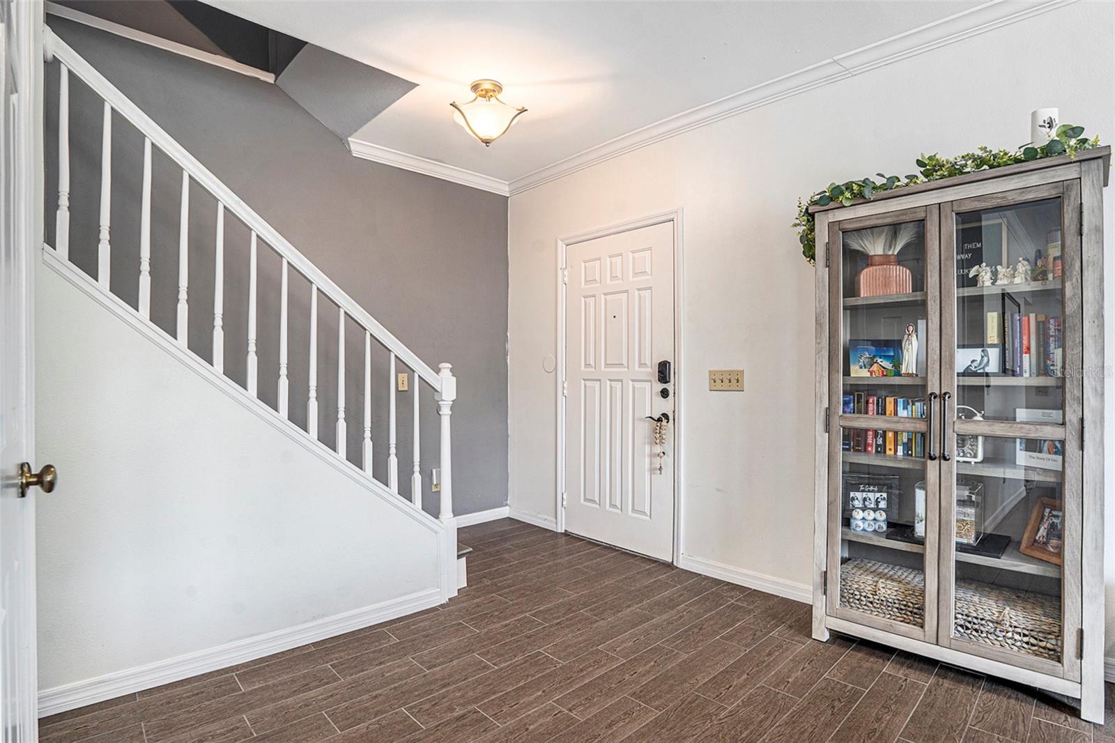 Listing photo id 4 for 307 Bungalow Park Avenue B