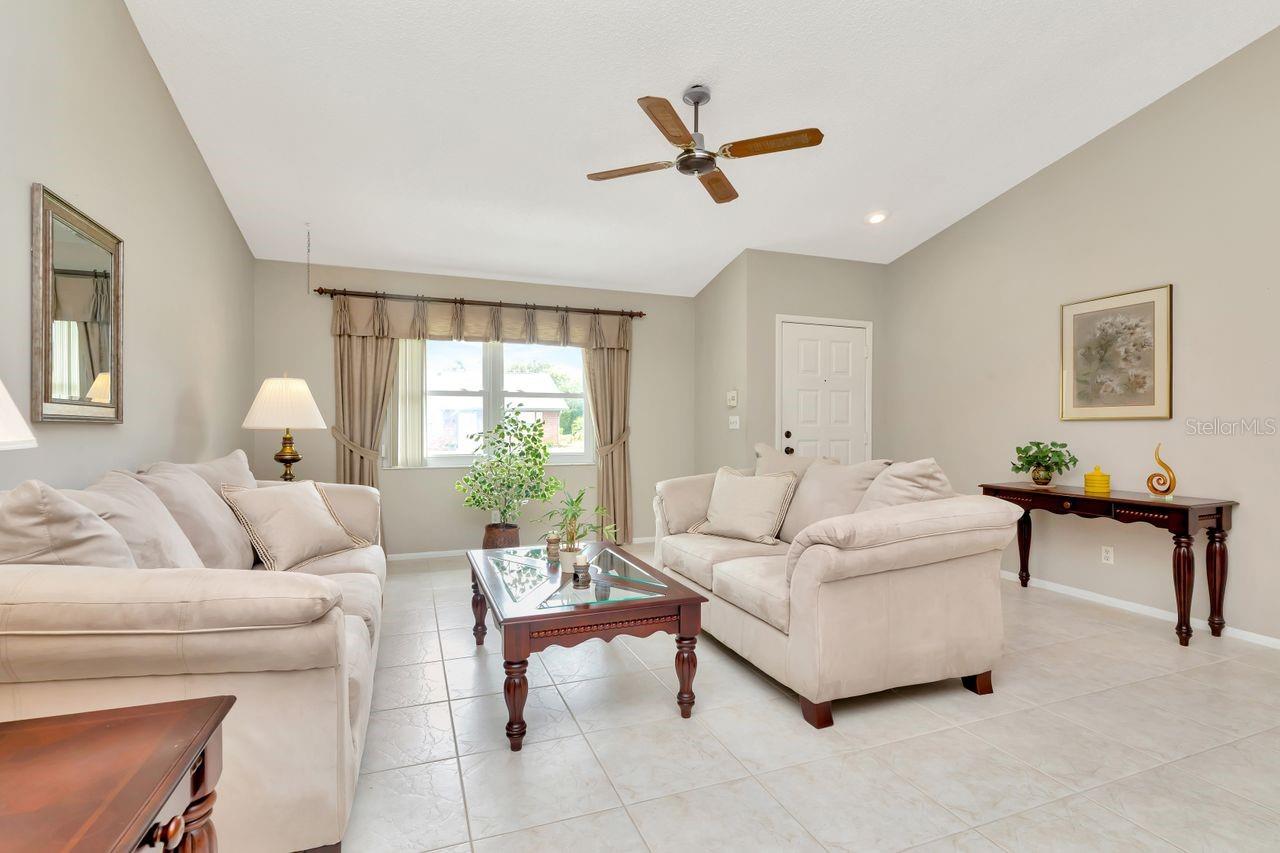 Image 13 of 39 For 1704 Caledonia Court
