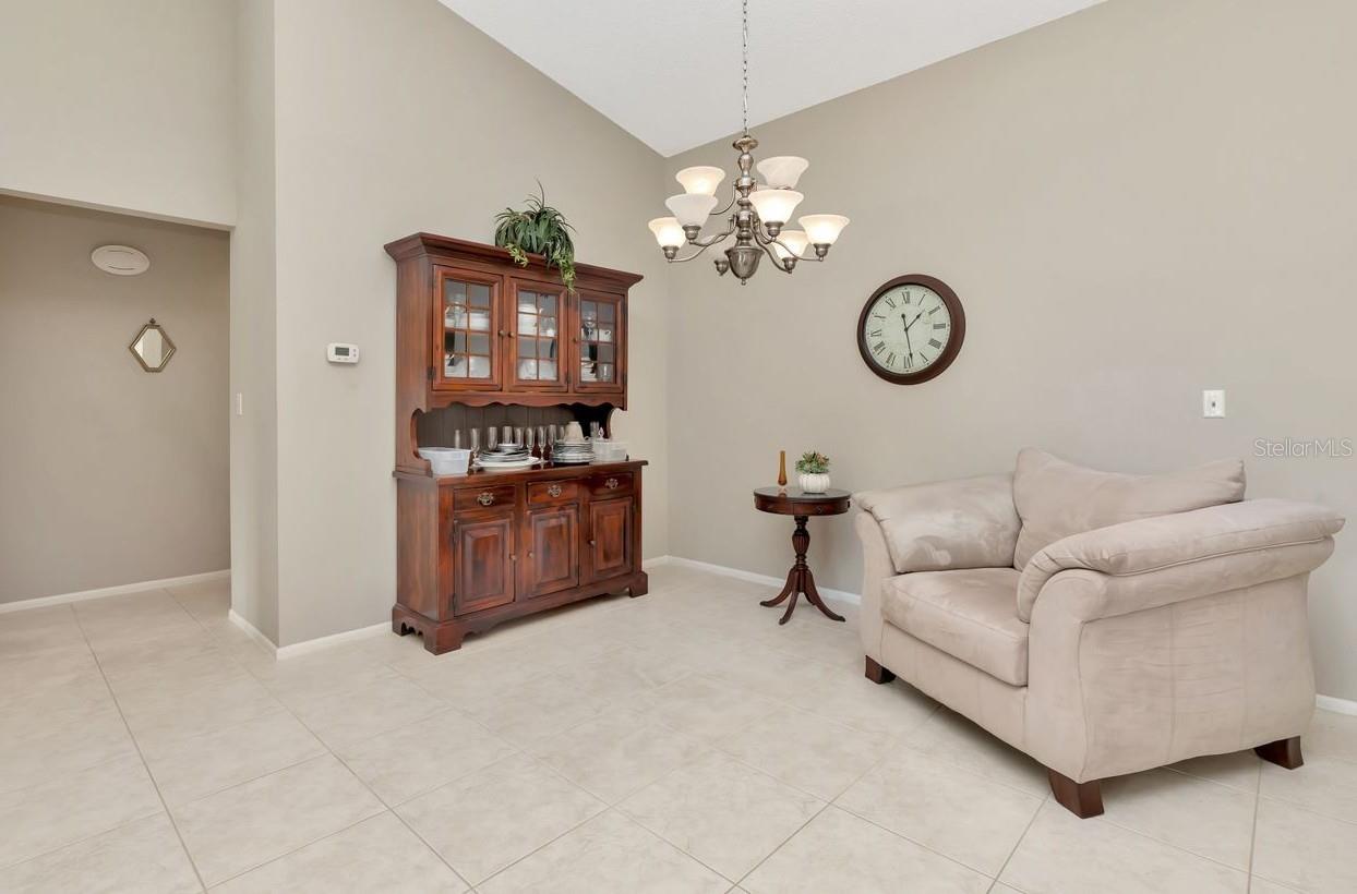 Image 16 of 39 For 1704 Caledonia Court