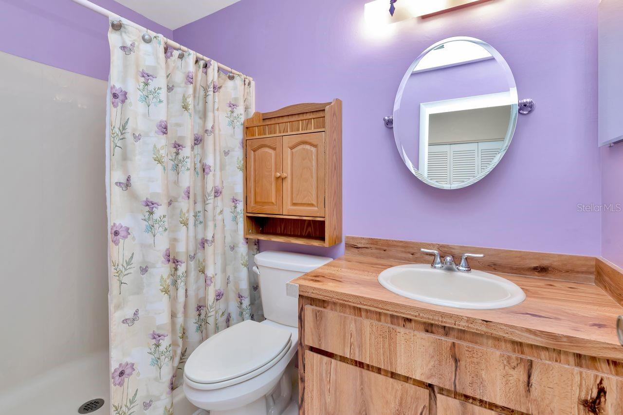 Image 27 of 39 For 1704 Caledonia Court