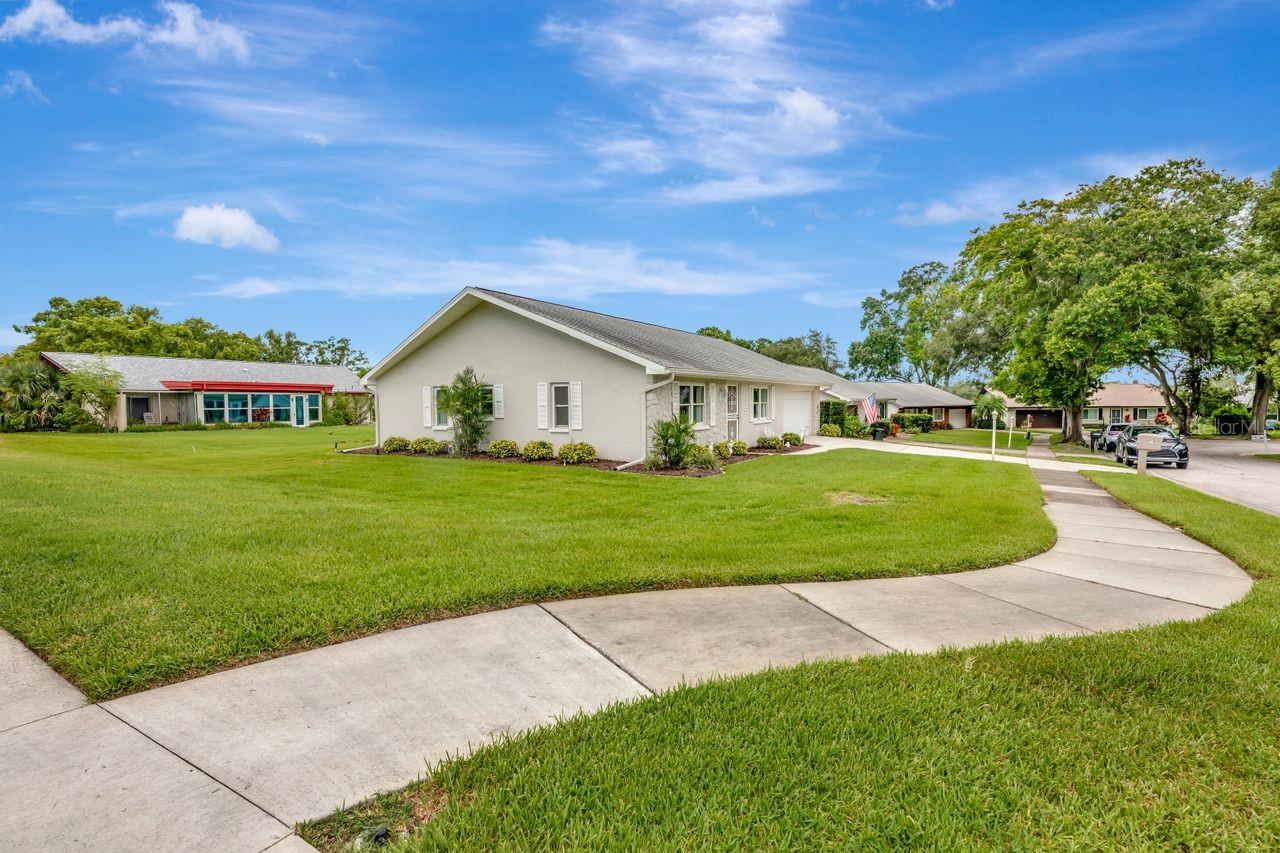 Image 34 of 39 For 1704 Caledonia Court