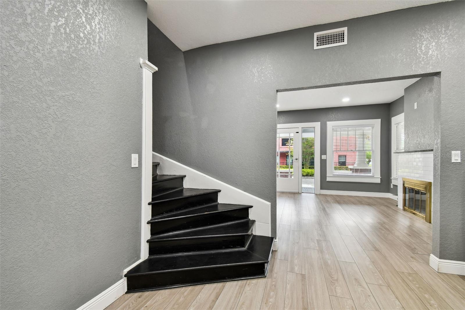 Image 13 of 46 For 6810 Navin Avenue