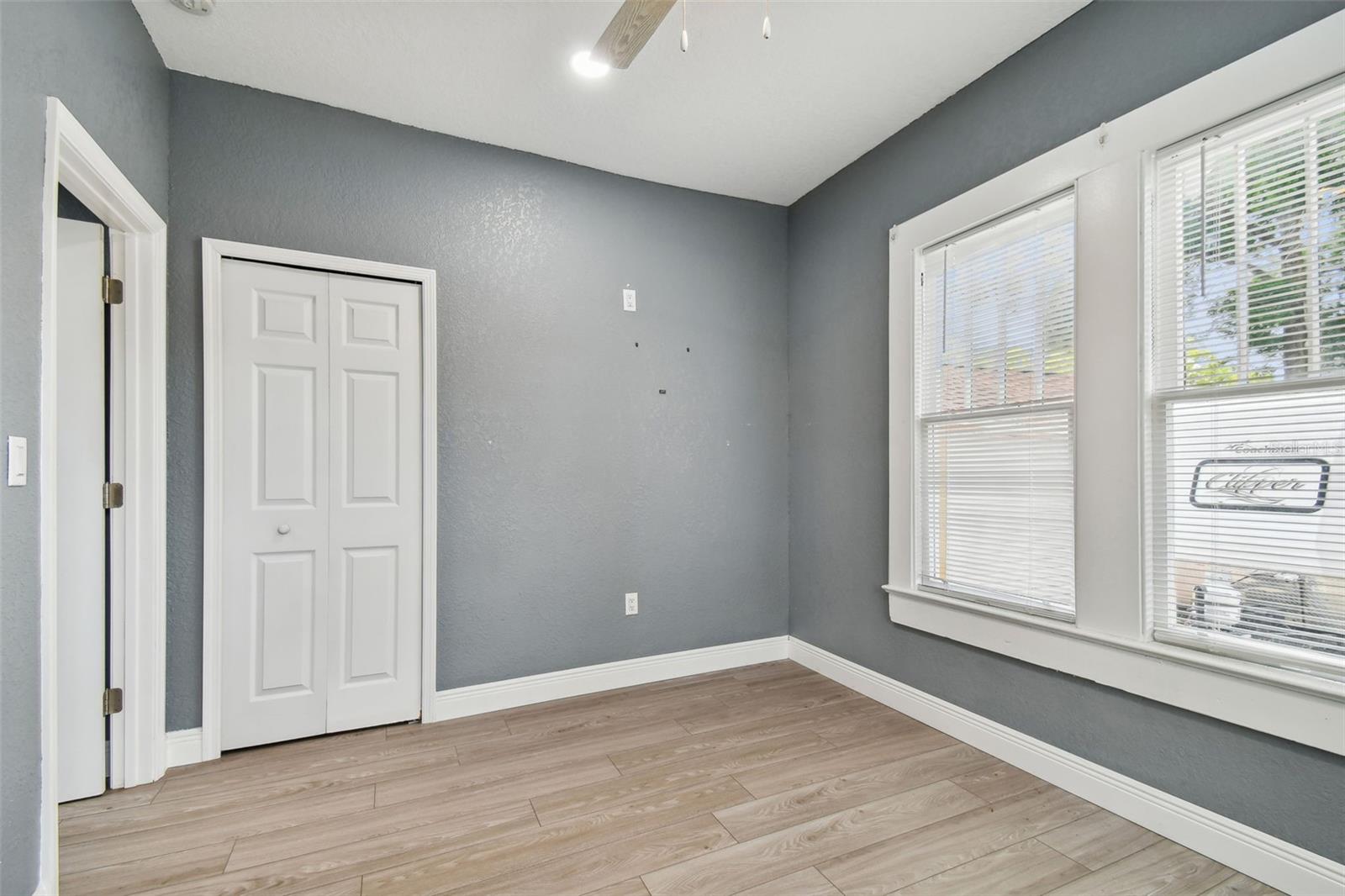 Image 31 of 46 For 6810 Navin Avenue