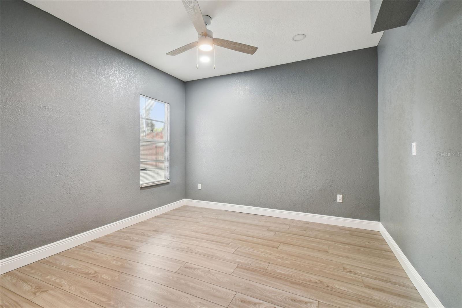 Image 34 of 46 For 6810 Navin Avenue